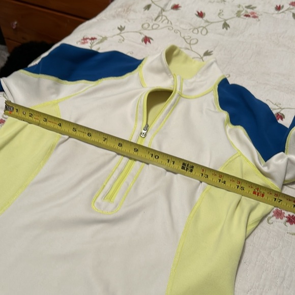 Lululemon Run: U-Turn Reversible Butter Yellow Cream Grey Blue 1/4 Zip Pullover - Picture 15 of 15